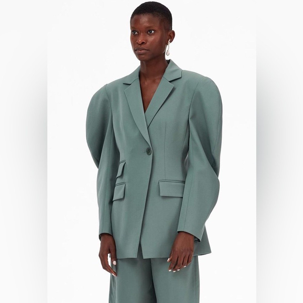 Cassius Scallop Sleeve Blazer
